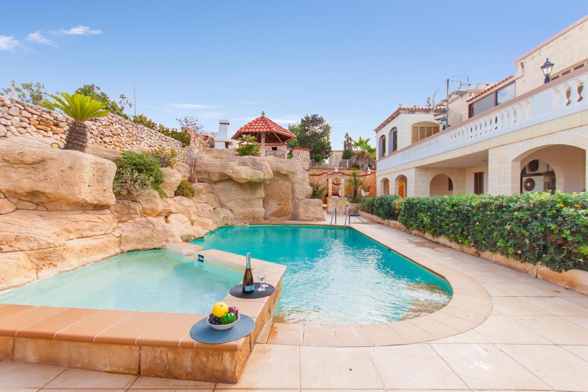 Villa & Pool Apartments In Mellieha Bay ภายนอก รูปภาพ