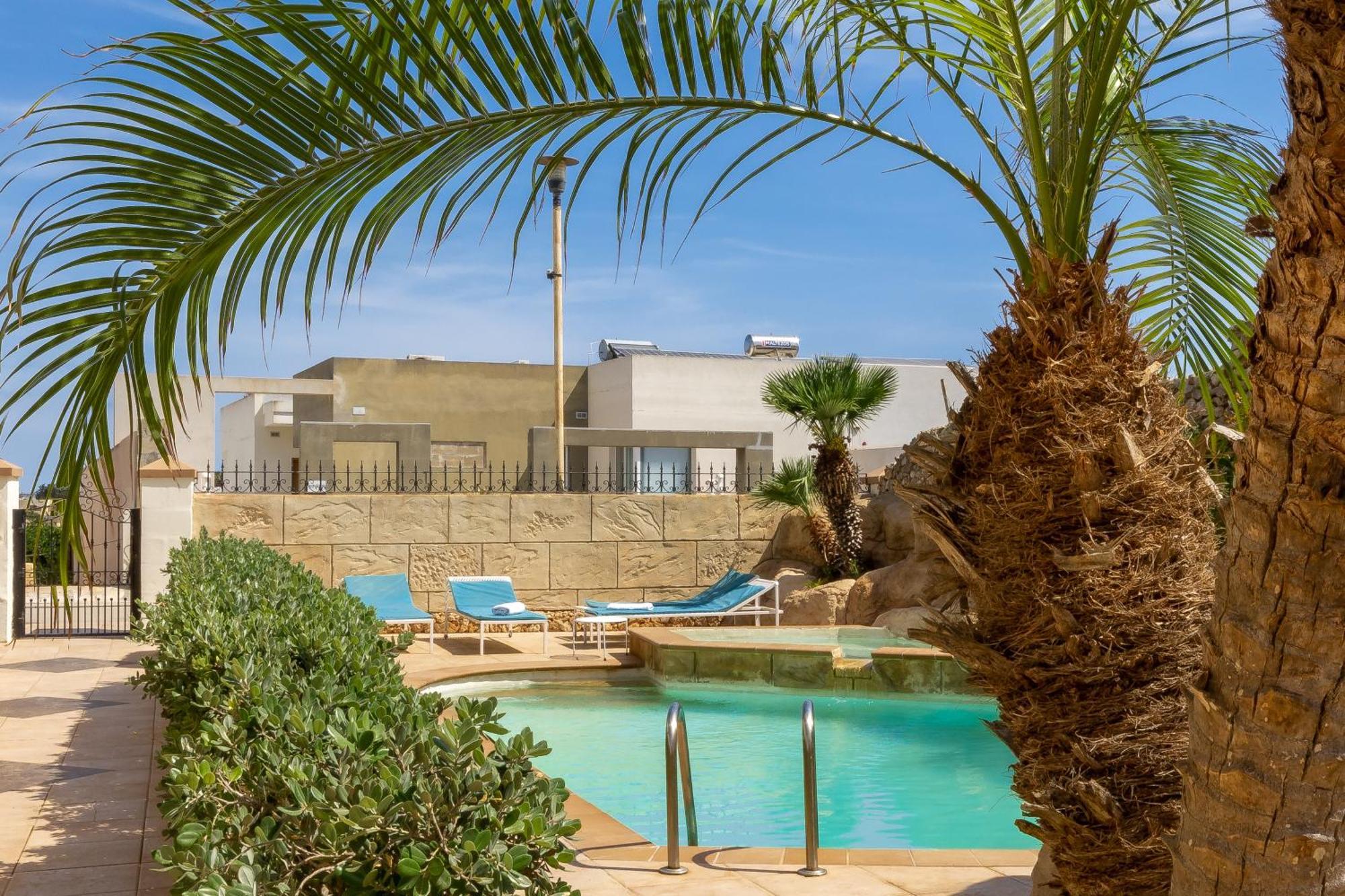 Villa & Pool Apartments In Mellieha Bay ภายนอก รูปภาพ