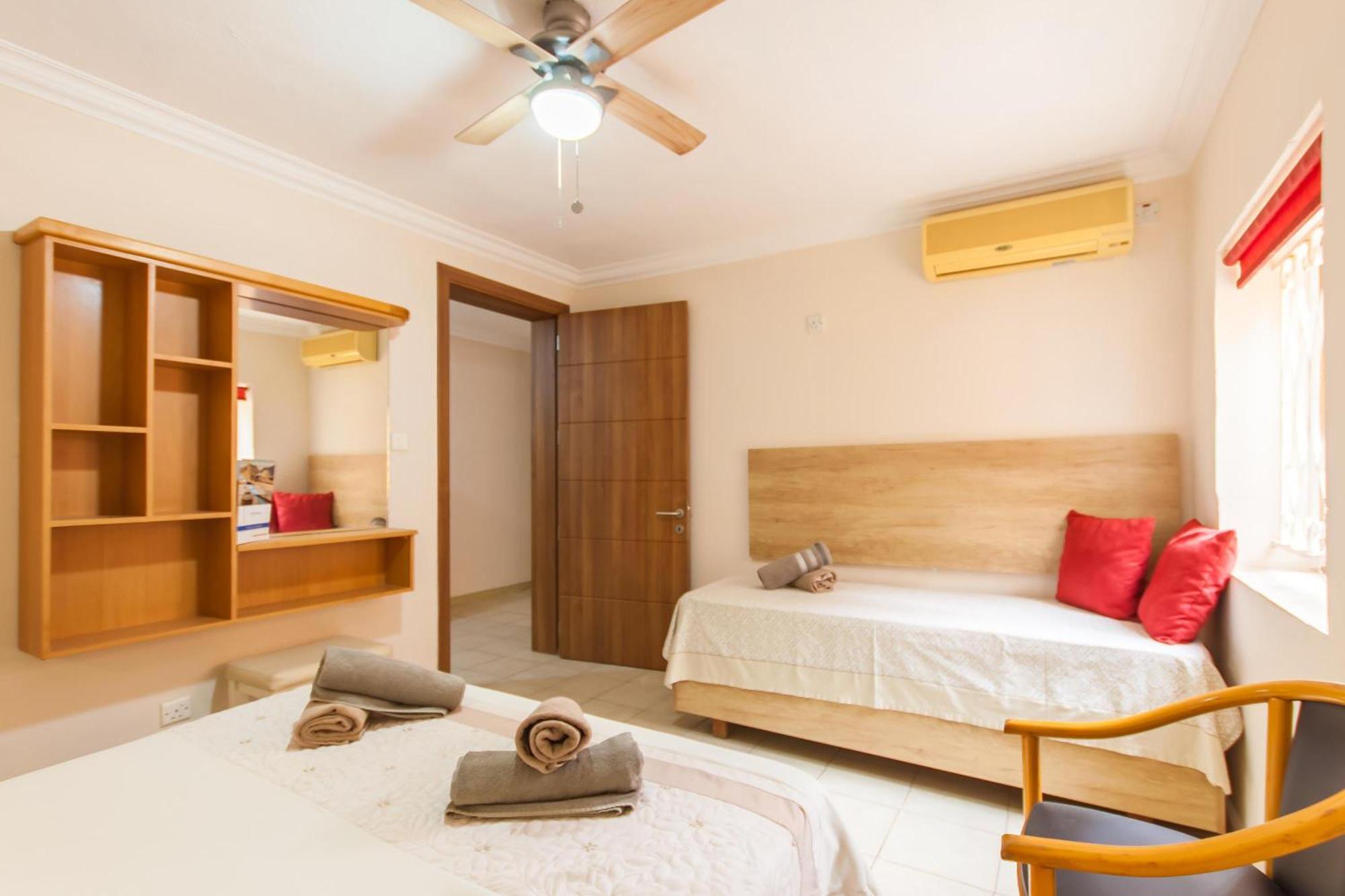 Villa & Pool Apartments In Mellieha Bay ภายนอก รูปภาพ