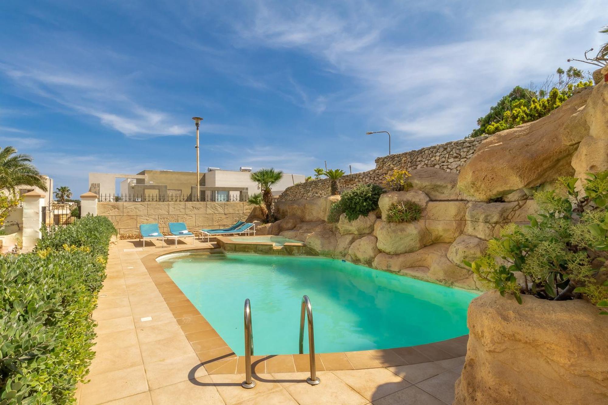 Villa & Pool Apartments In Mellieha Bay ภายนอก รูปภาพ