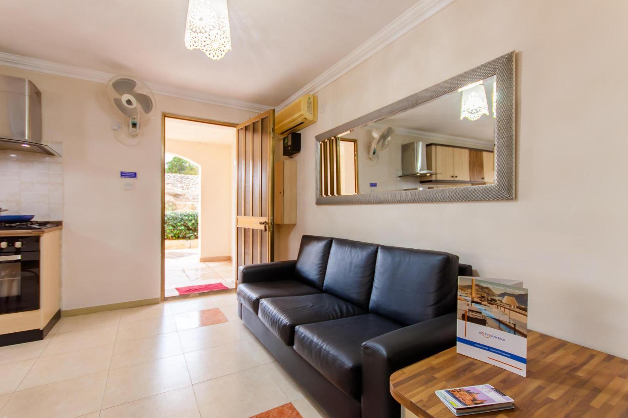 Villa & Pool Apartments In Mellieha Bay ภายนอก รูปภาพ